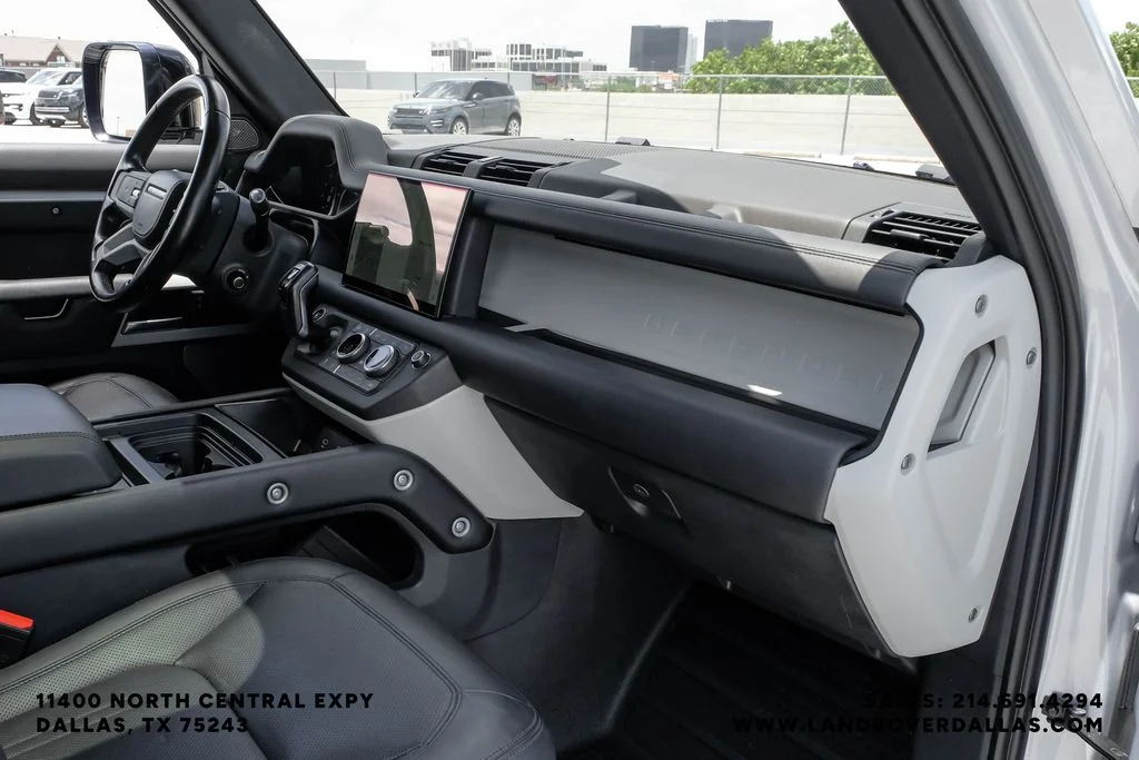 Used 2022 Hakuba Silver Metallic Land Rover XS Edition image 12