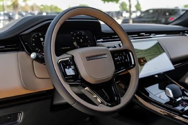 New 2027 Fuji White Land Rover Dynamic SE image 20