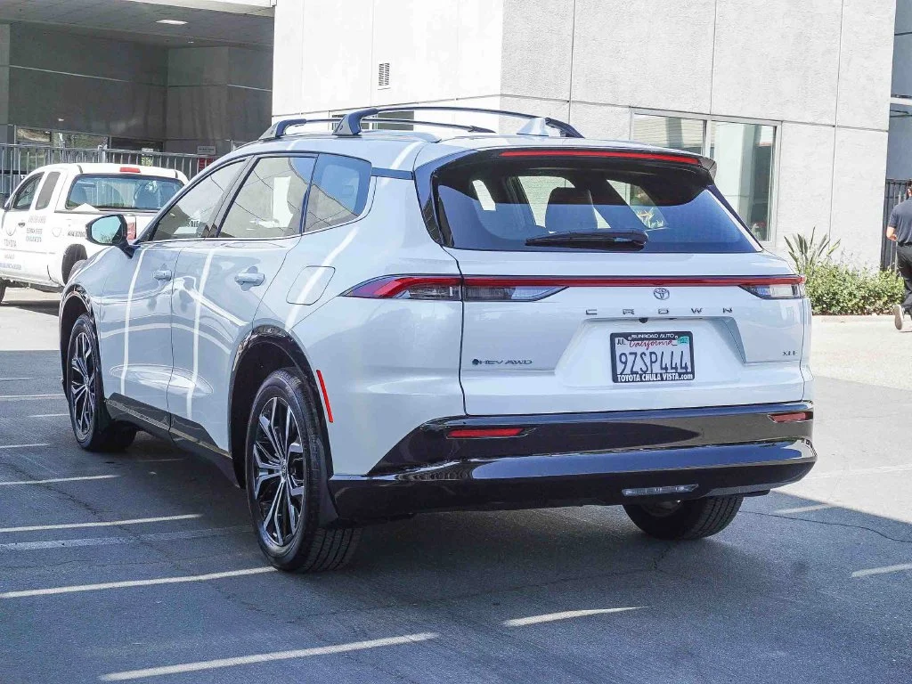 Certified Used 2026 White Toyota XLE image 4