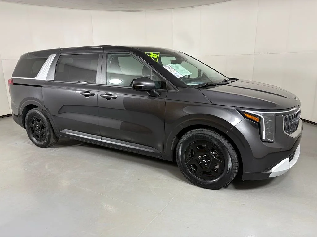 Used 2025 Gray Kia LXS image 9