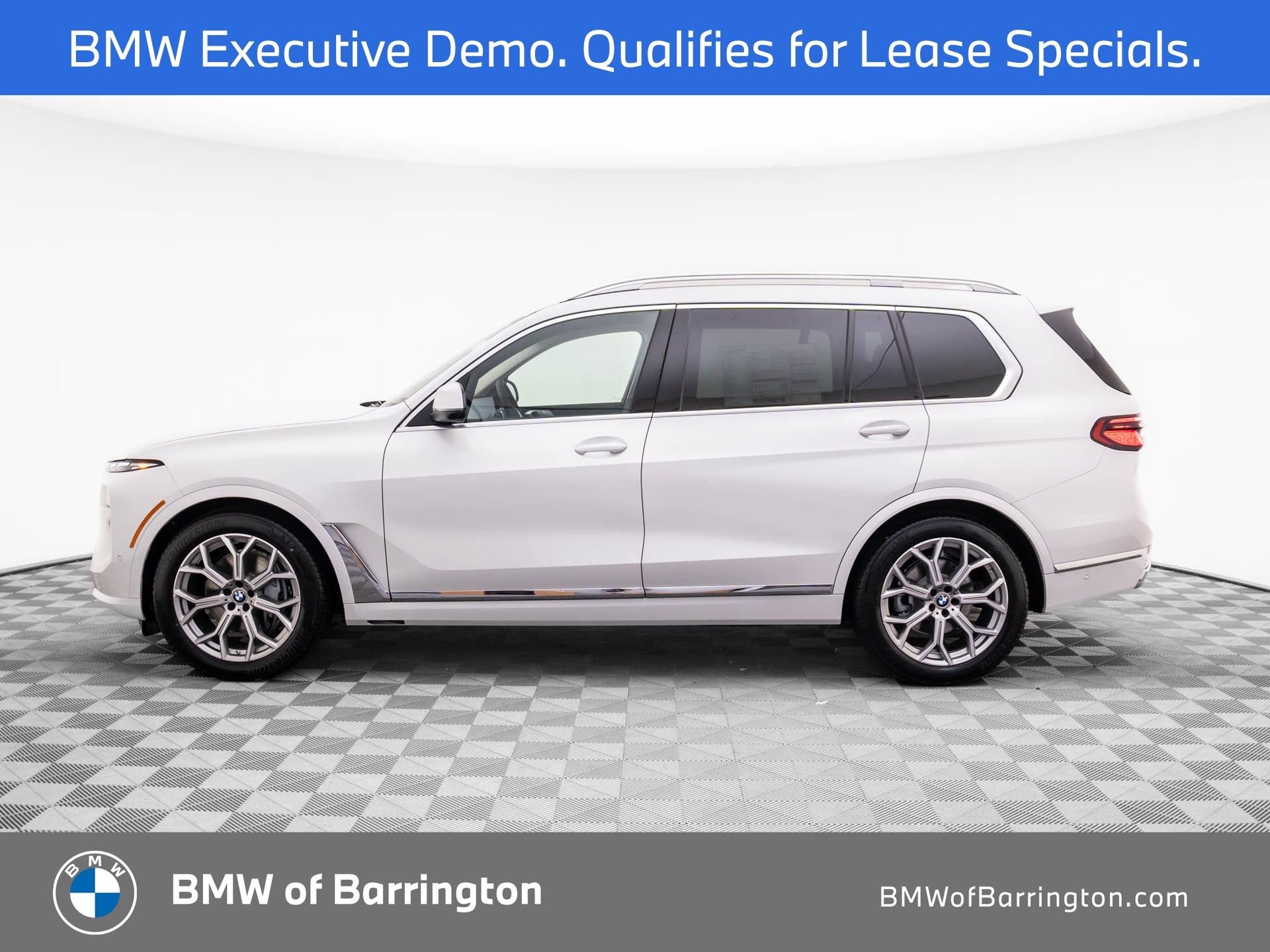 New 2026 Mineral White Metallic BMW xDrive40i image 2