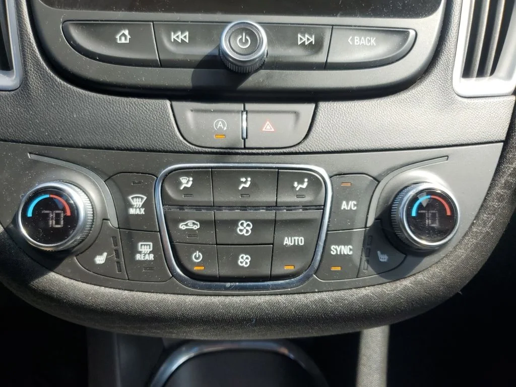 Used 2025 Black Chevrolet LT image 21