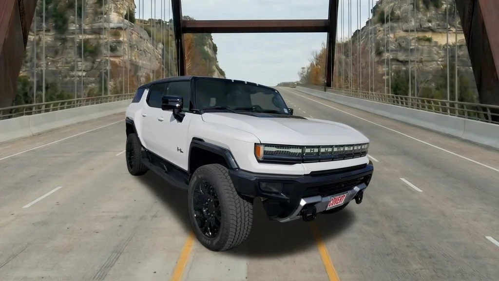 2026 GMC Hummer EV 2X SUV's photo