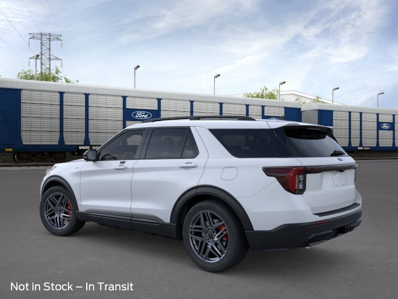 New 2026 Space White Metallic Ford ST-Line image 4