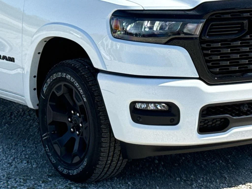 New 2026 Bright White Clear-Coat Exterior Paint RAM Big Horn/Lone Star image 5
