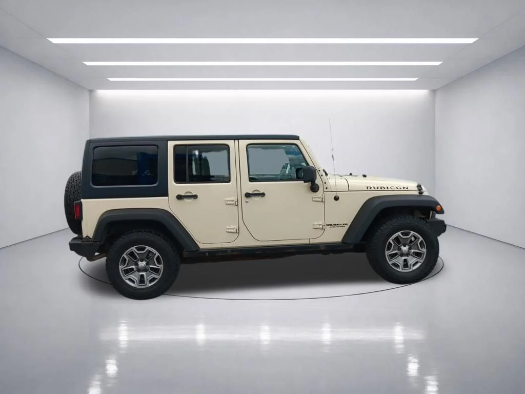Used 2011 Sahara Tan Clearcoat Jeep Unlimited Rubicon image 18
