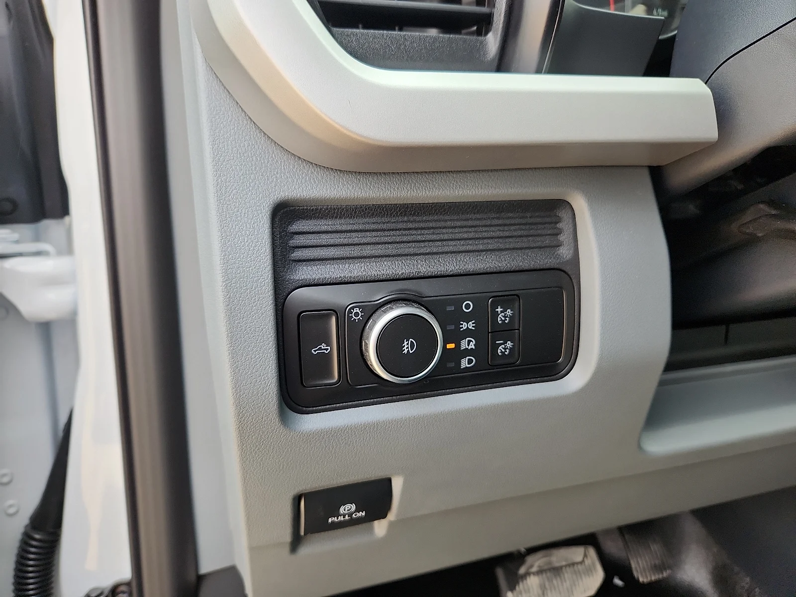New 2026 Oxford White Ford F-450® XL image 16