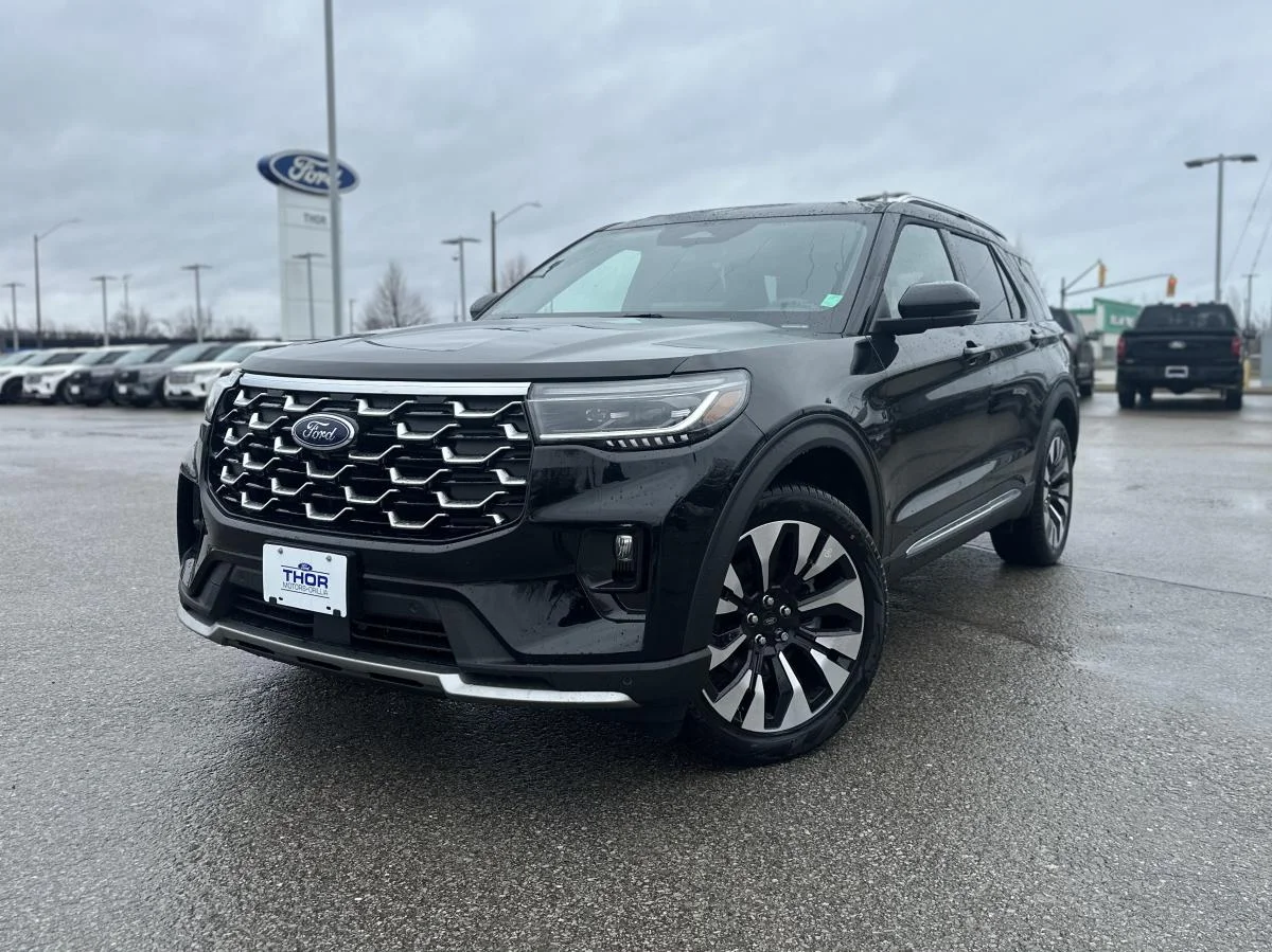 New 2026 Black Ford Platinum image 1