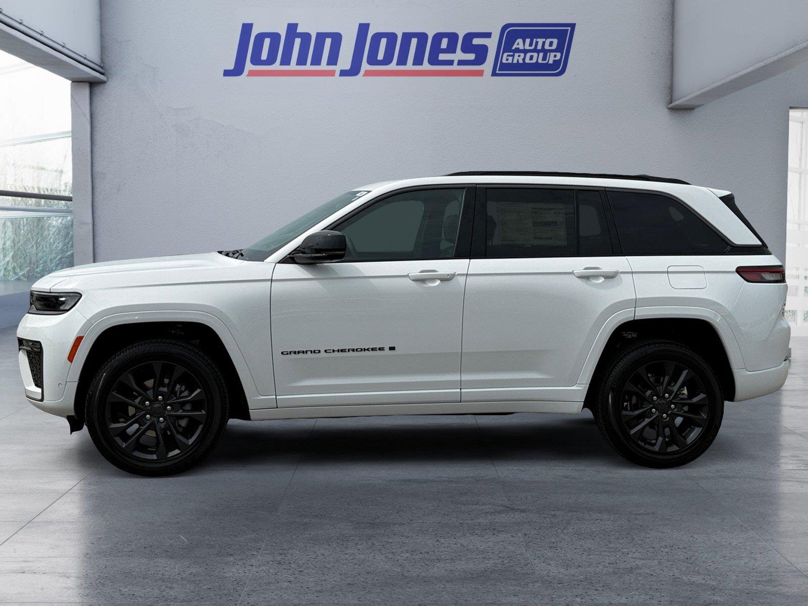 New 2026 Bright White Clear-Coat Exterior Paint Jeep Limited Reserve image 2
