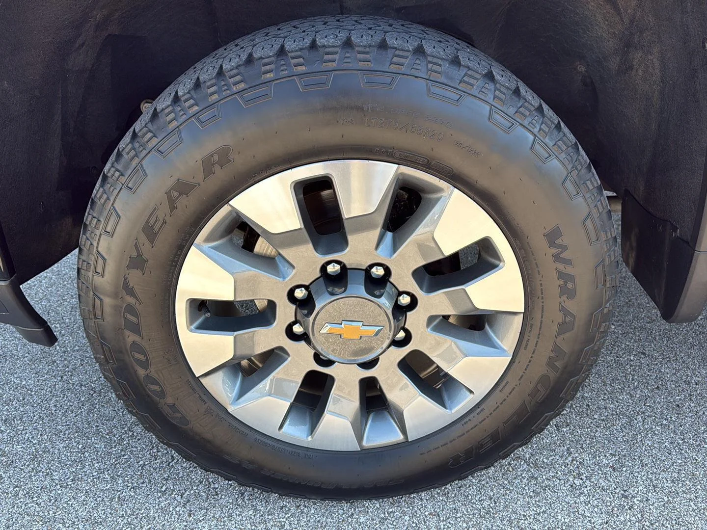 Used 2025 Summit White Chevrolet Custom image 17