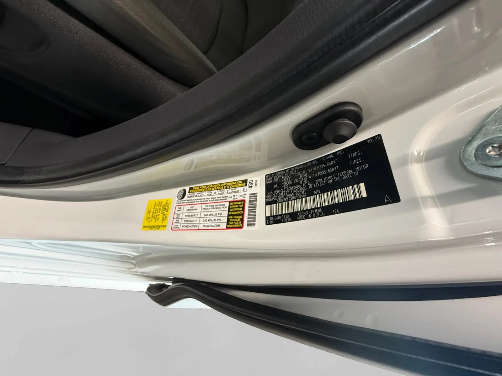 Used 2024 Ice Cap Toyota LE image 25
