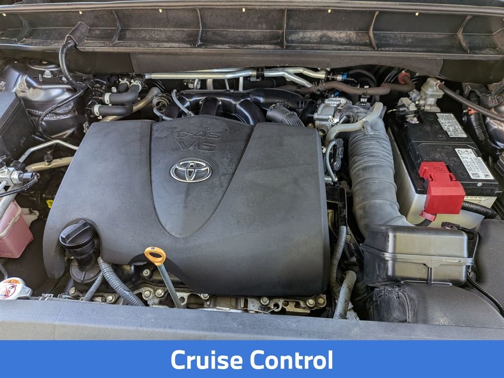 Used 2022 Gray Toyota L image 13