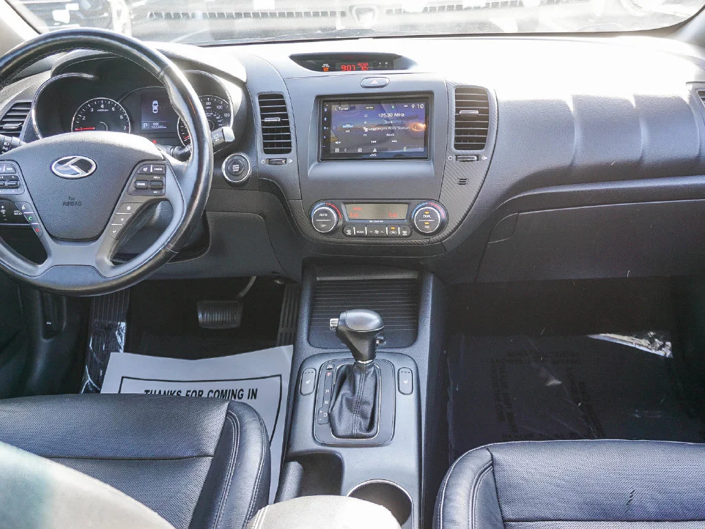 Used 2016 Black Kia EX image 14