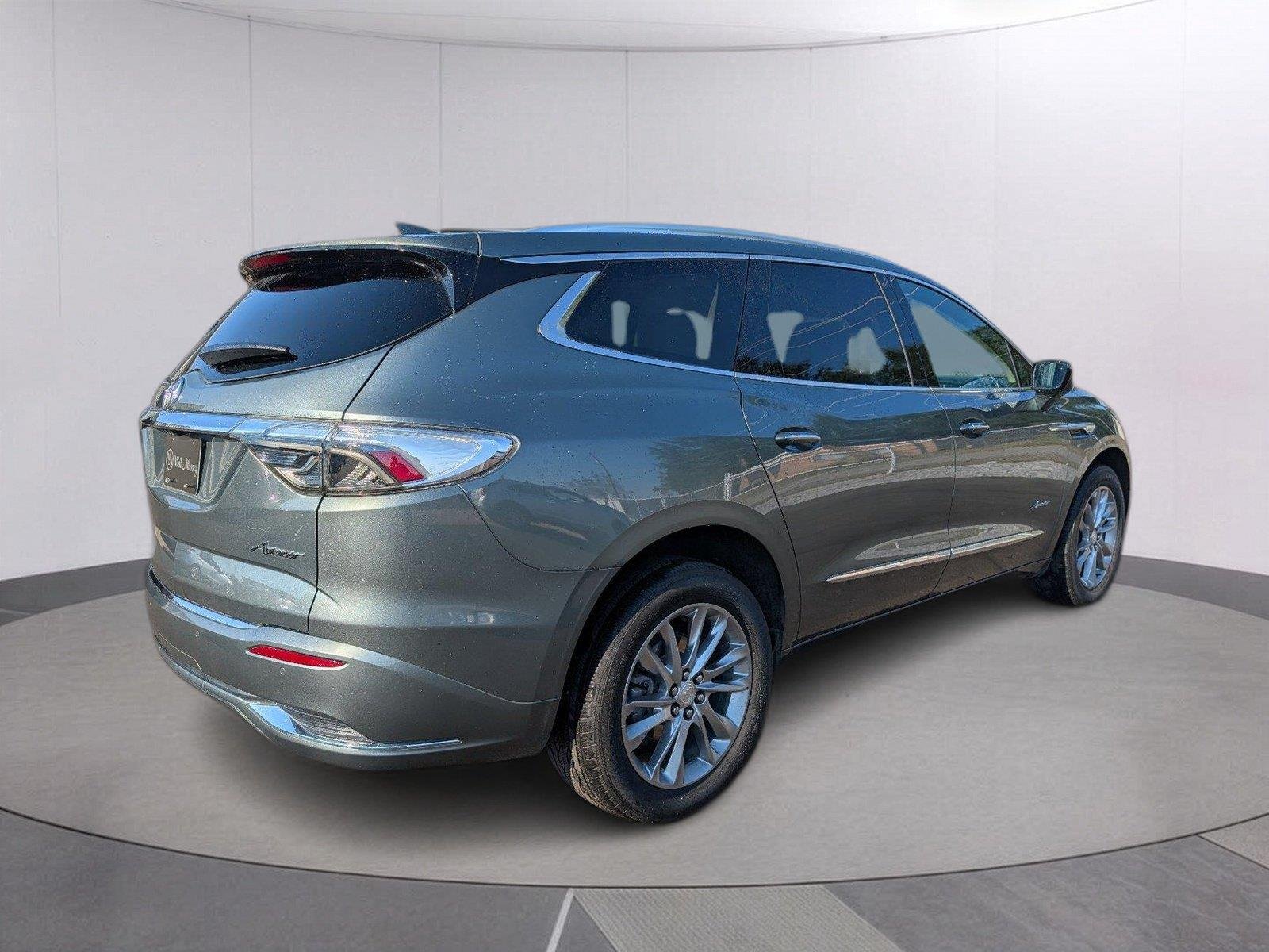 Used 2022 SAGE METALLIC Buick Avenir image 7