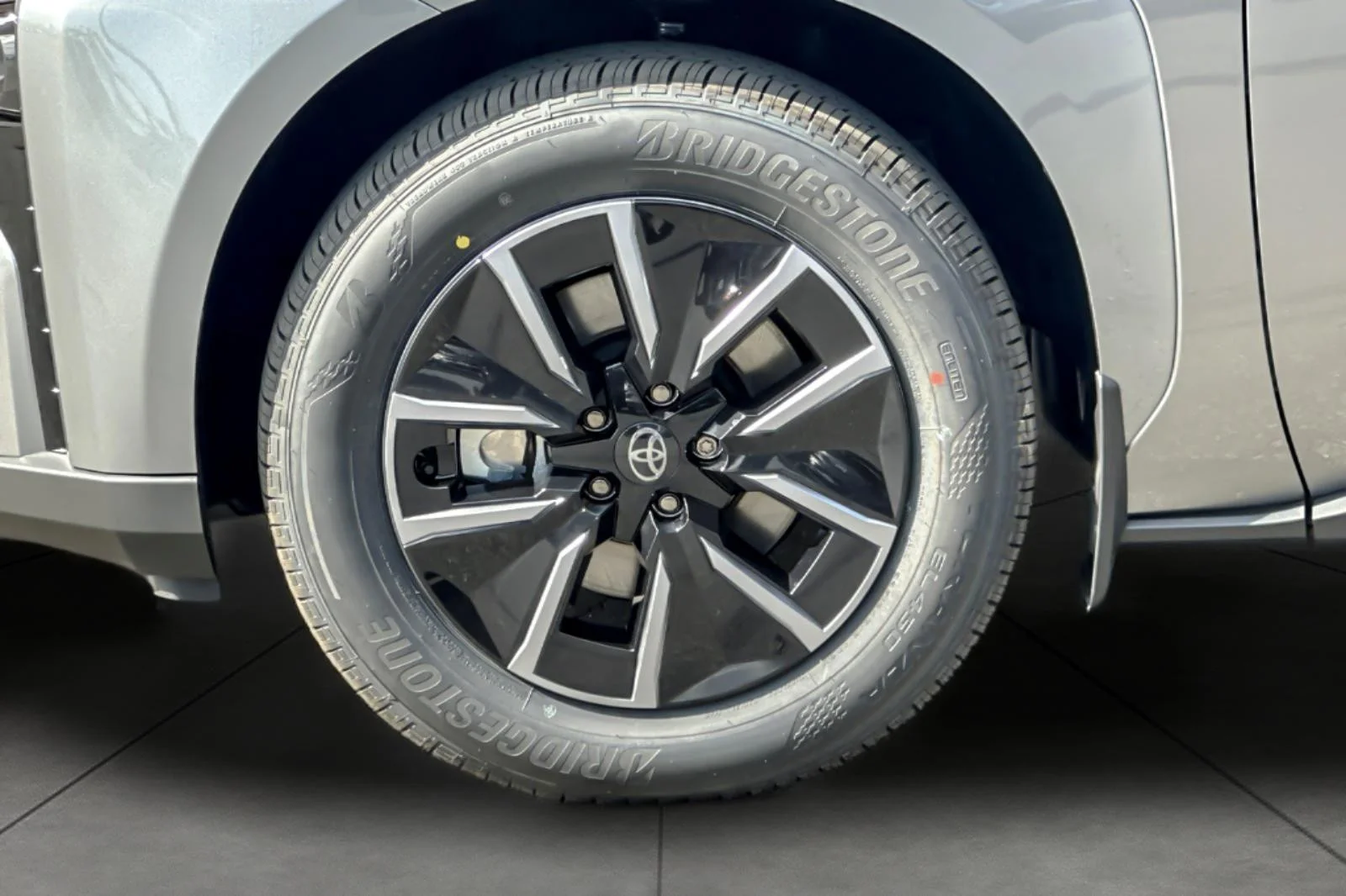 New 2026 Heavy Metal <sup>1</sup> Toyota  XLE image 25