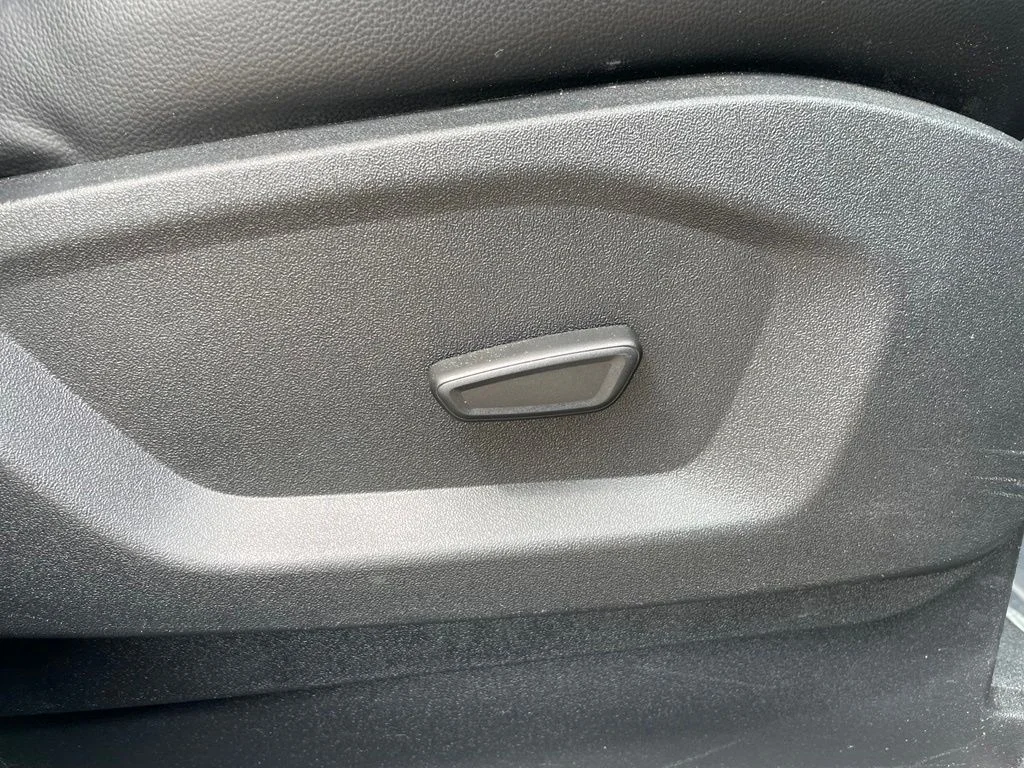 Used 2024 Blue Metallic Ford SEL image 46