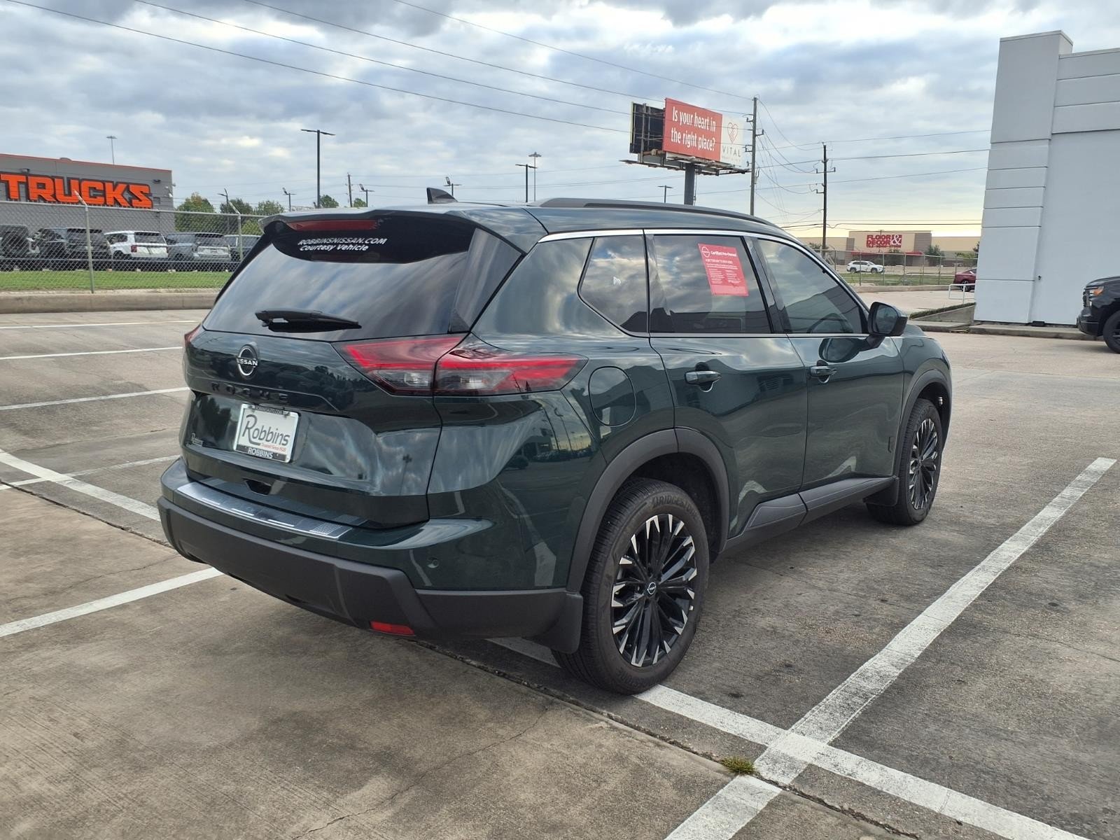 2026 Nissan Rogue photo 4 of 28