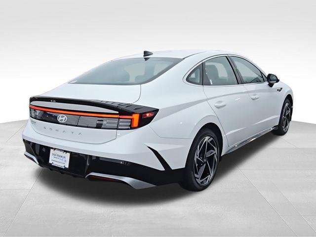 New 2026 White Hyundai SEL Sport image 8