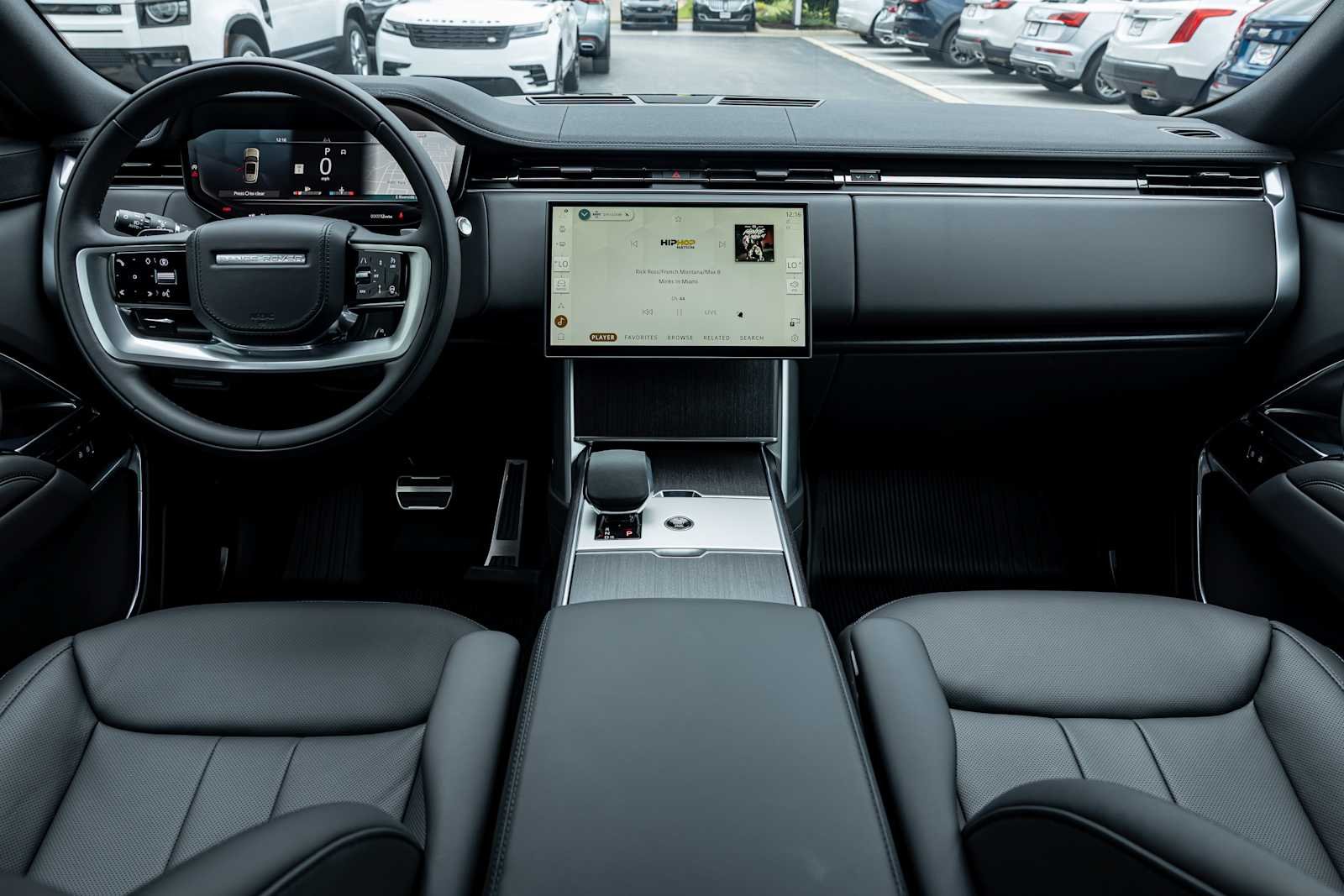 New 2026 Carpathian Grey Land Rover SE image 4