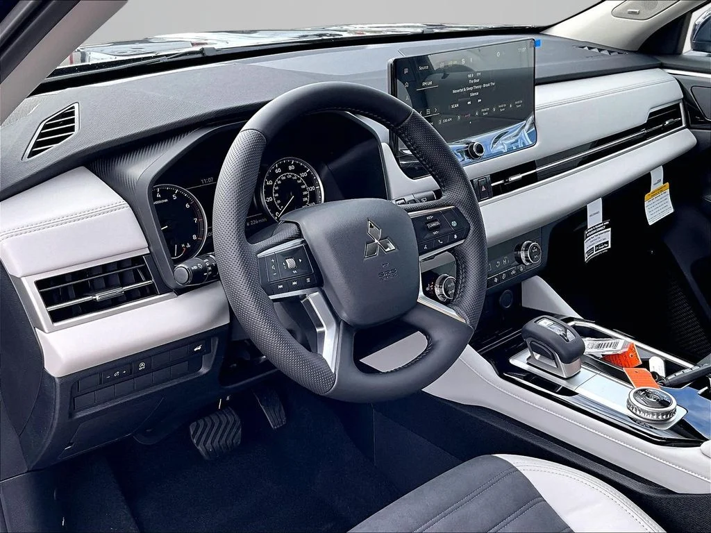New 2026 Blue Mitsubishi SE 1.5T 2WD image 8