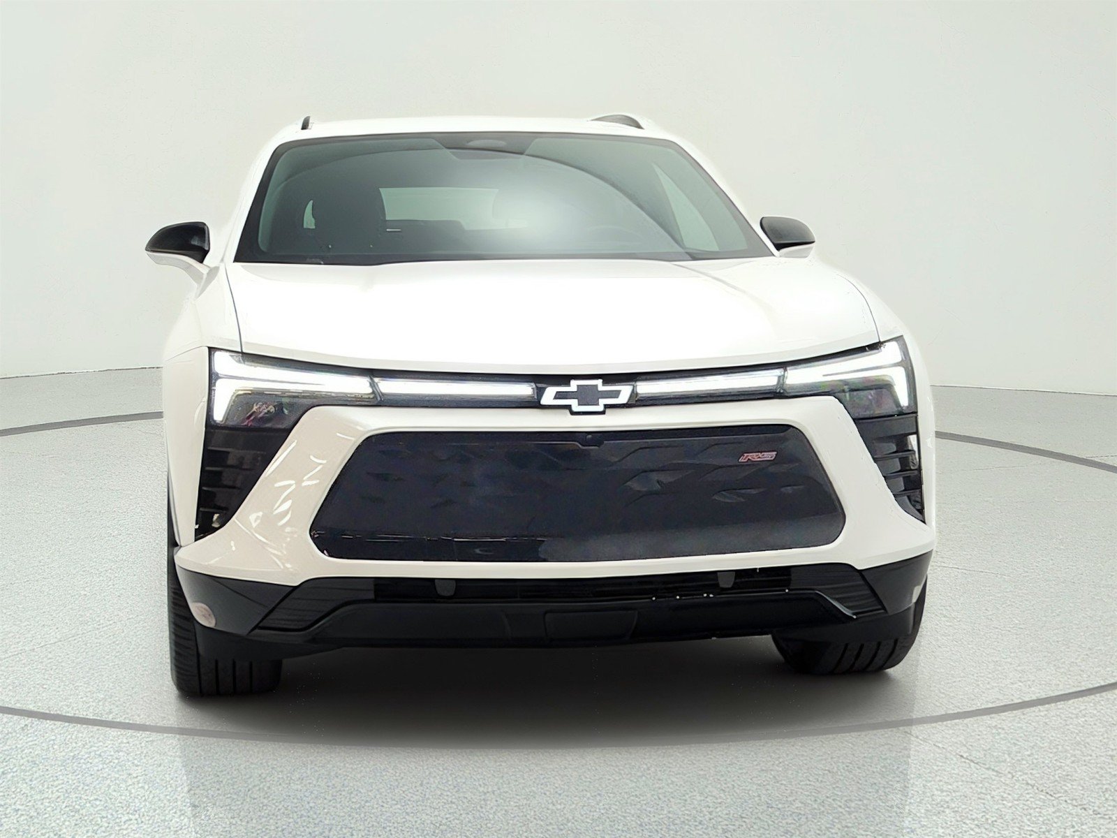 Used 2024 Iridescent Pearl Tricoat Chevrolet eAWD RS image 2