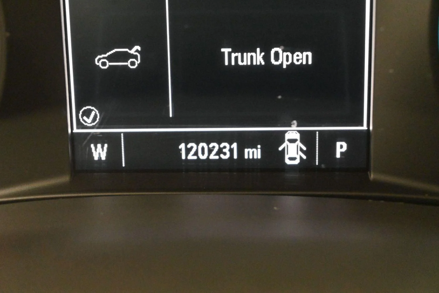 Used 2018 SILVER ICE METALLIC Chevrolet LS image 19