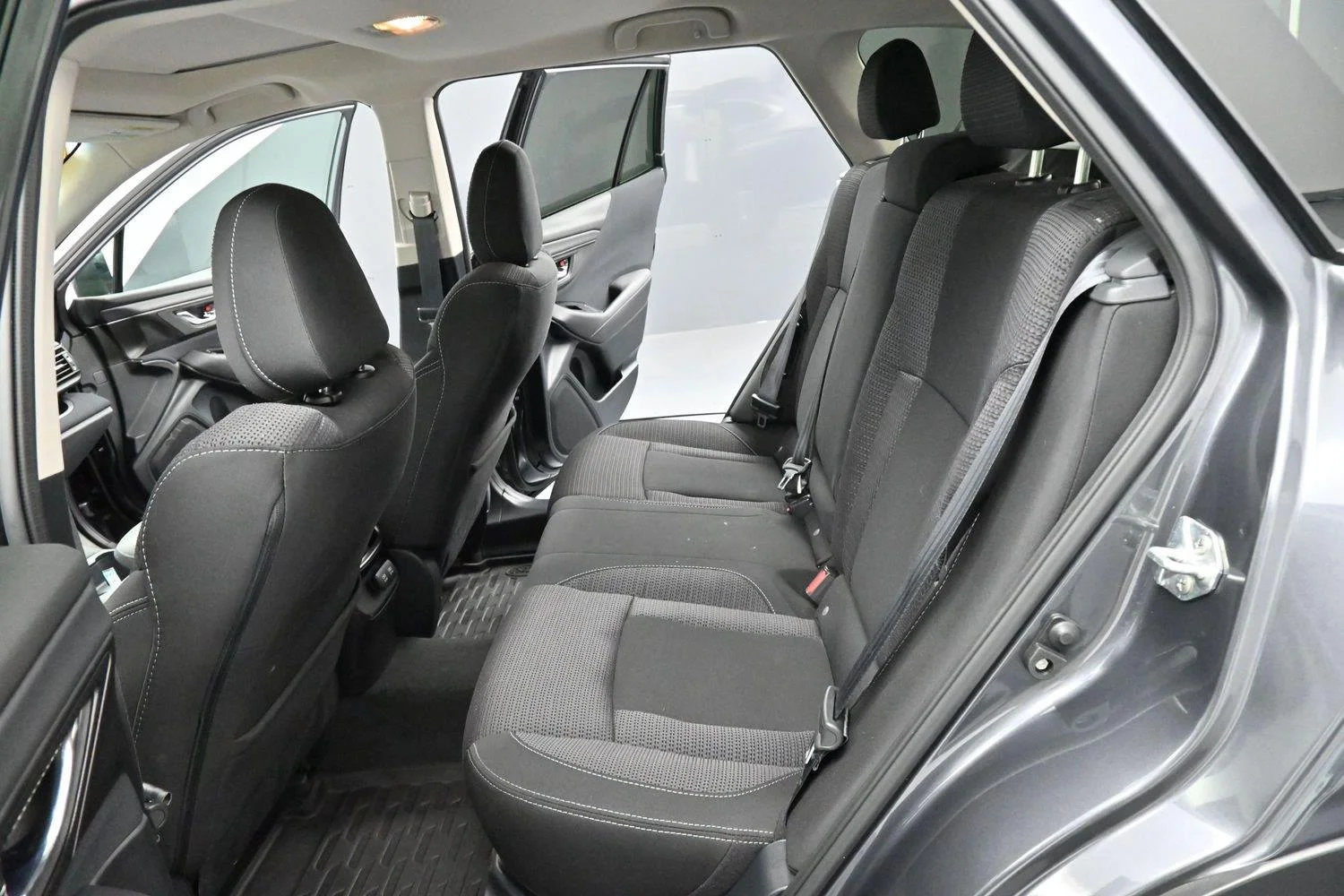 Used 2022 Magnetite Gray Metallic Subaru Premium image 17