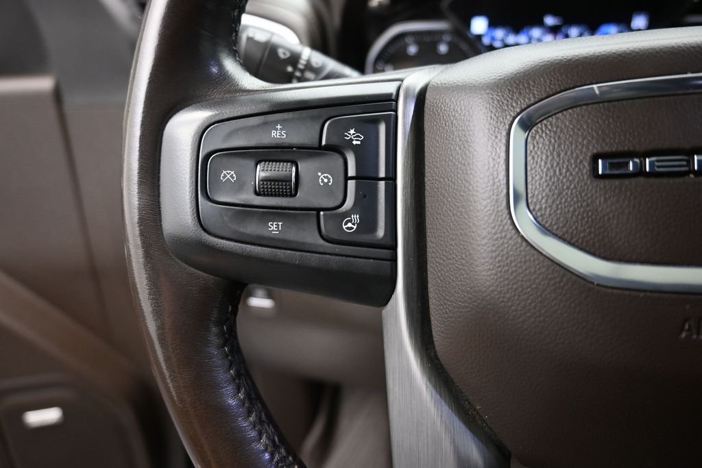 Used 2022 Green GMC Denali image 4