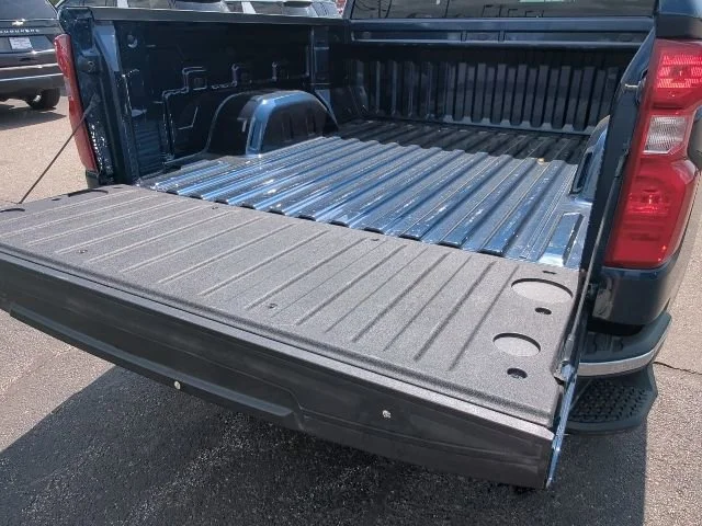 Used 2022 Northsky Blue Metallic Chevrolet LT image 30