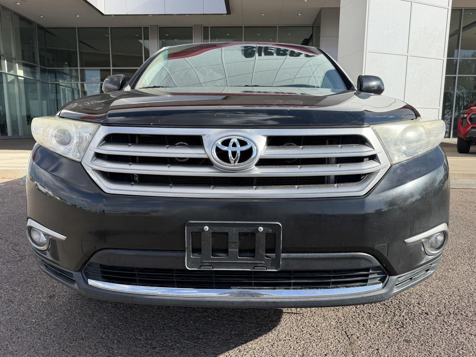 Used 2013 Black Toyota Limited image 9
