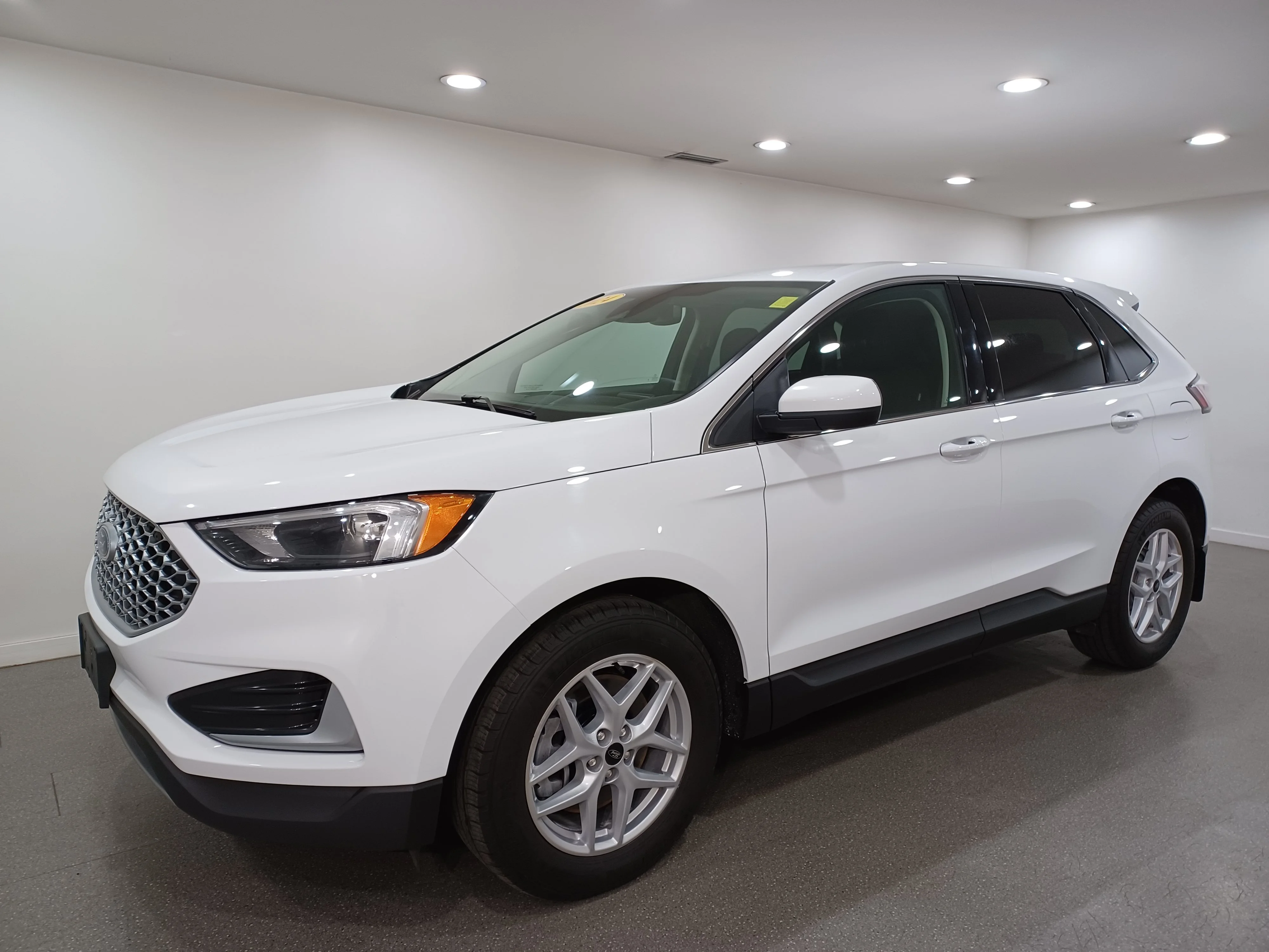 Certified Used 2024 Oxford White Ford SEL AWD*Remote Start | Htd Seats | Htd Wheel | Blind Spot Detection | Lane Keep Assist | CarPlay image 2