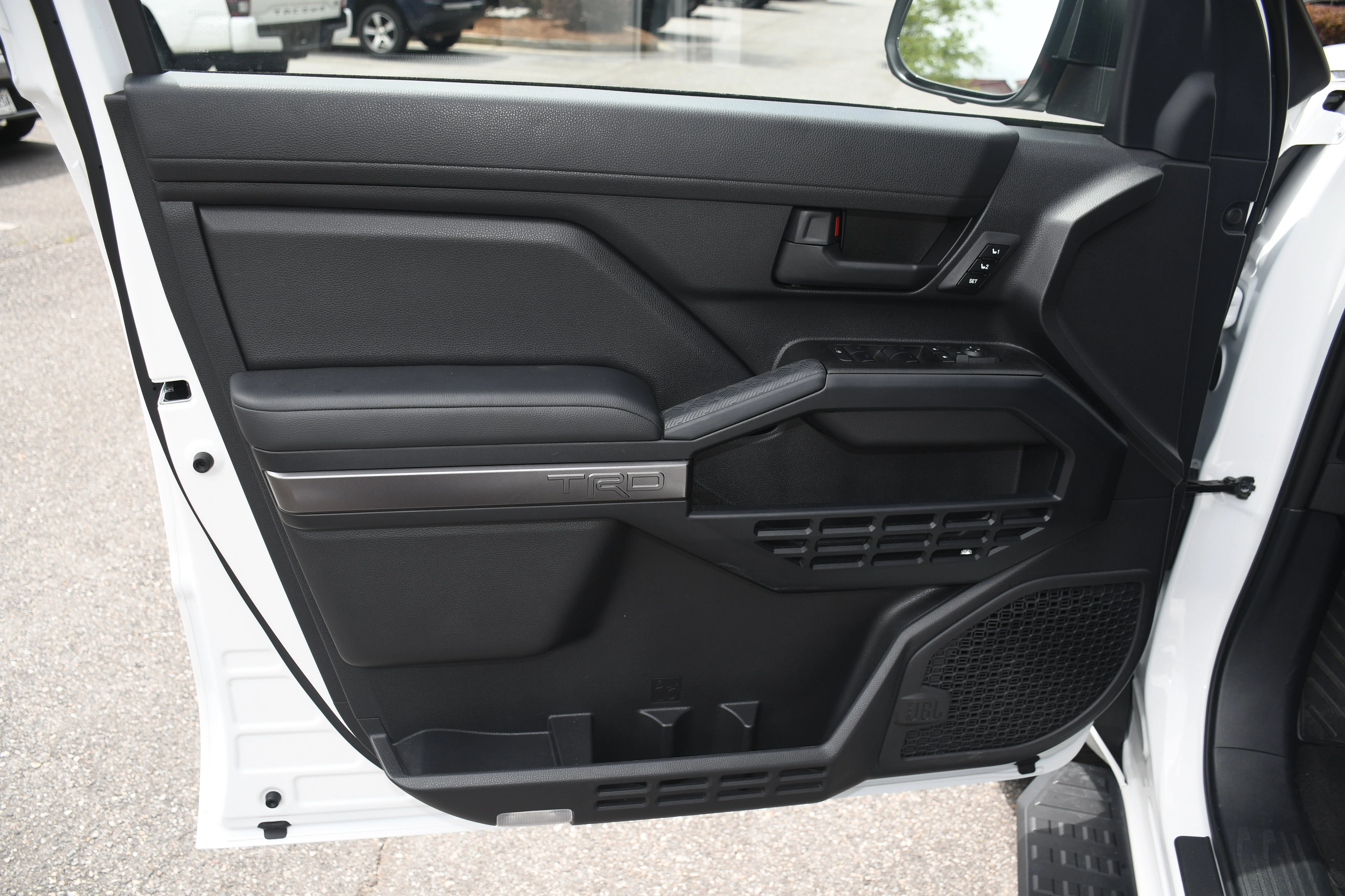 2025 Toyota 4Runner TRD Off-Road Premium - Photo 10
