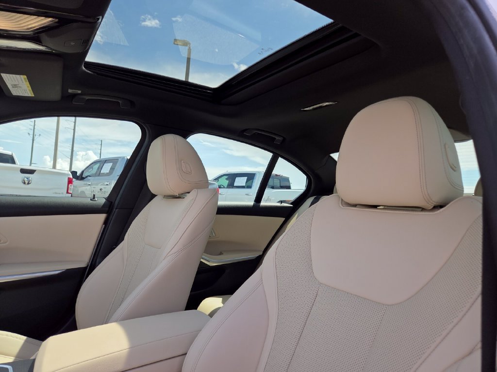 2023 BMW 3 Series 330e - Photo 26