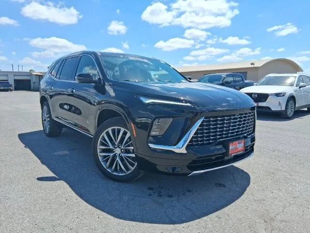 2026 Buick Enclave Avenir AWD's photo
