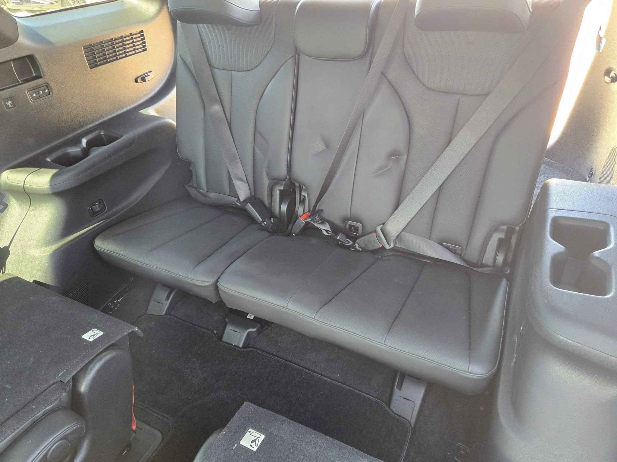 Used 2024 Hyper White Hyundai Calligraphy image 31