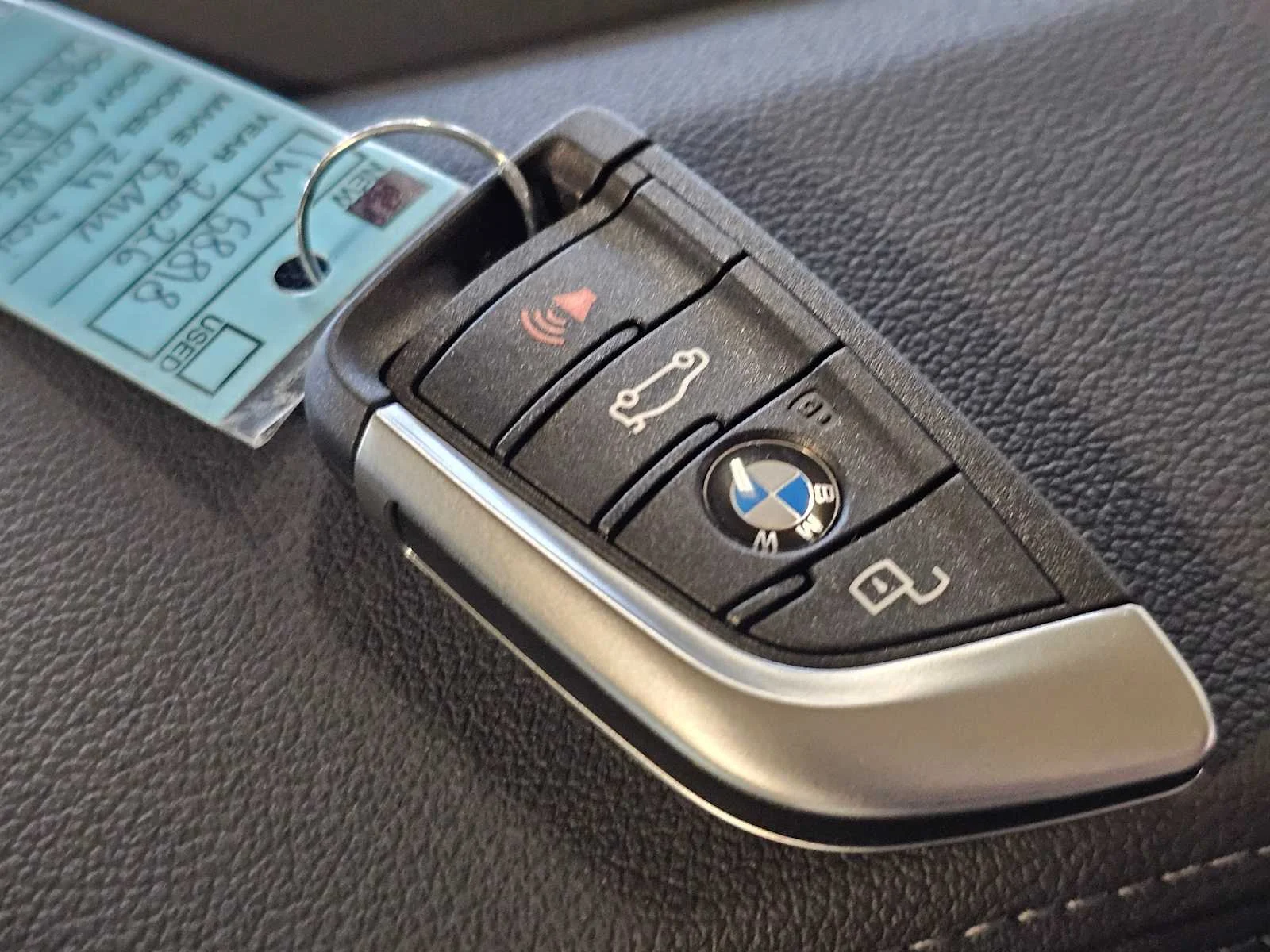 New 2026 Alpine White BMW sDrive30i image 32