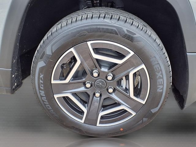 New 2026 Sting-Gray Clear-Coat Exterior Paint Jeep Limited image 10