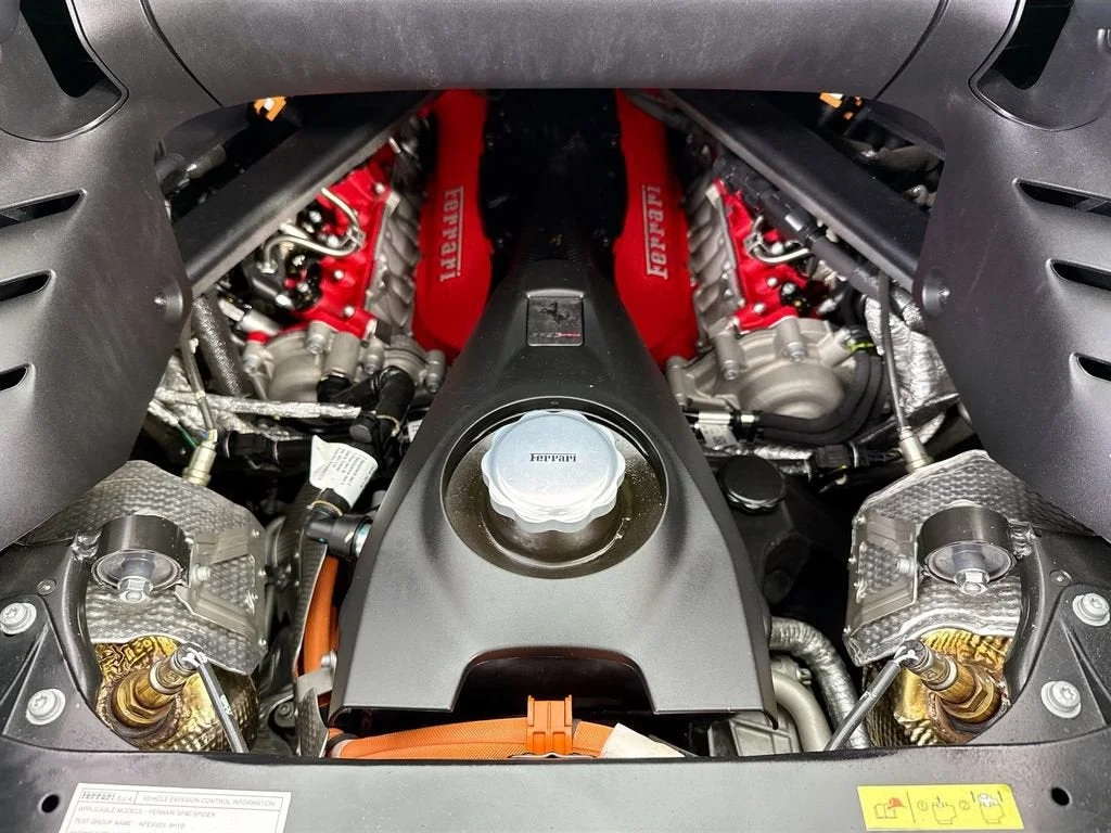 Used 2022 Extra Sample Ferrari Tailor Made image 32