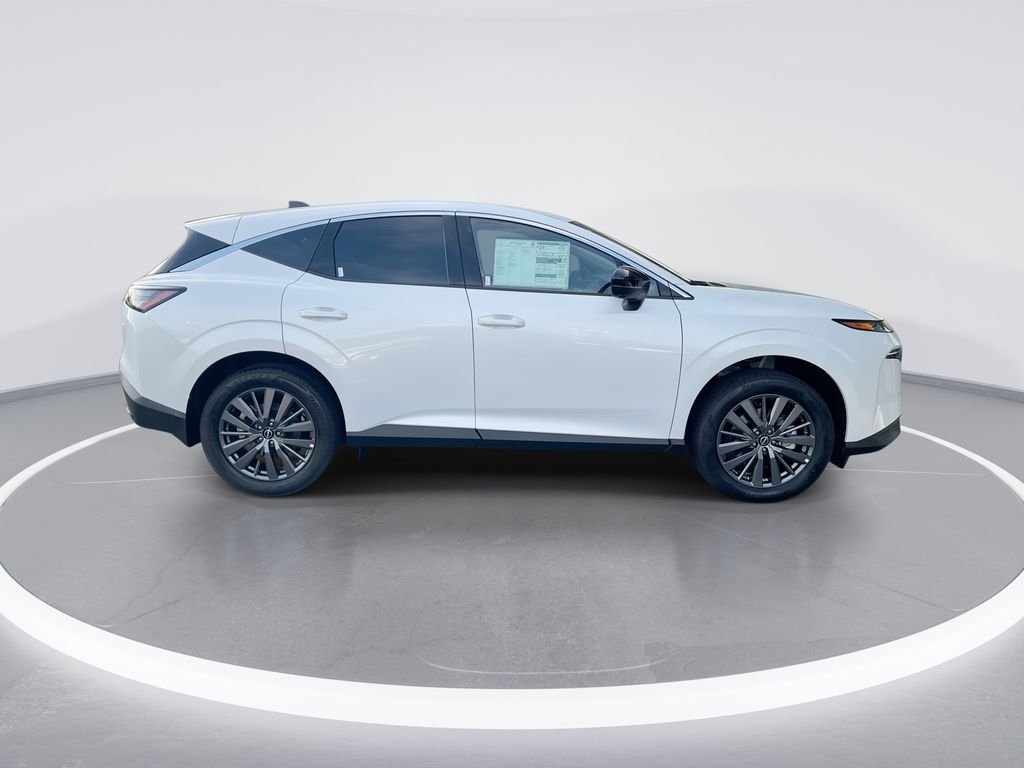 New 2026 White Nissan SL image 9