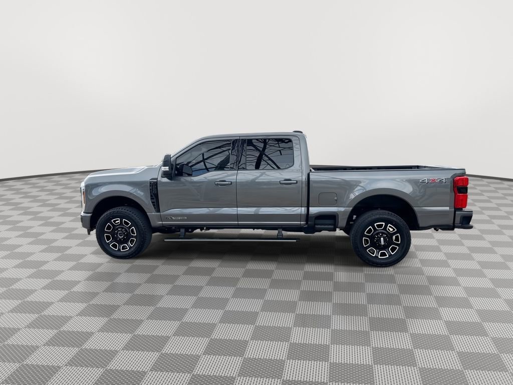 Used 2026  Ford XL image 7