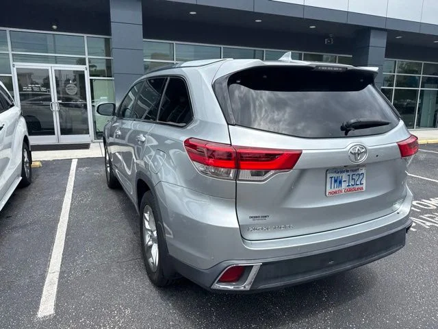 Used 2019 Silver Toyota Limited image 9