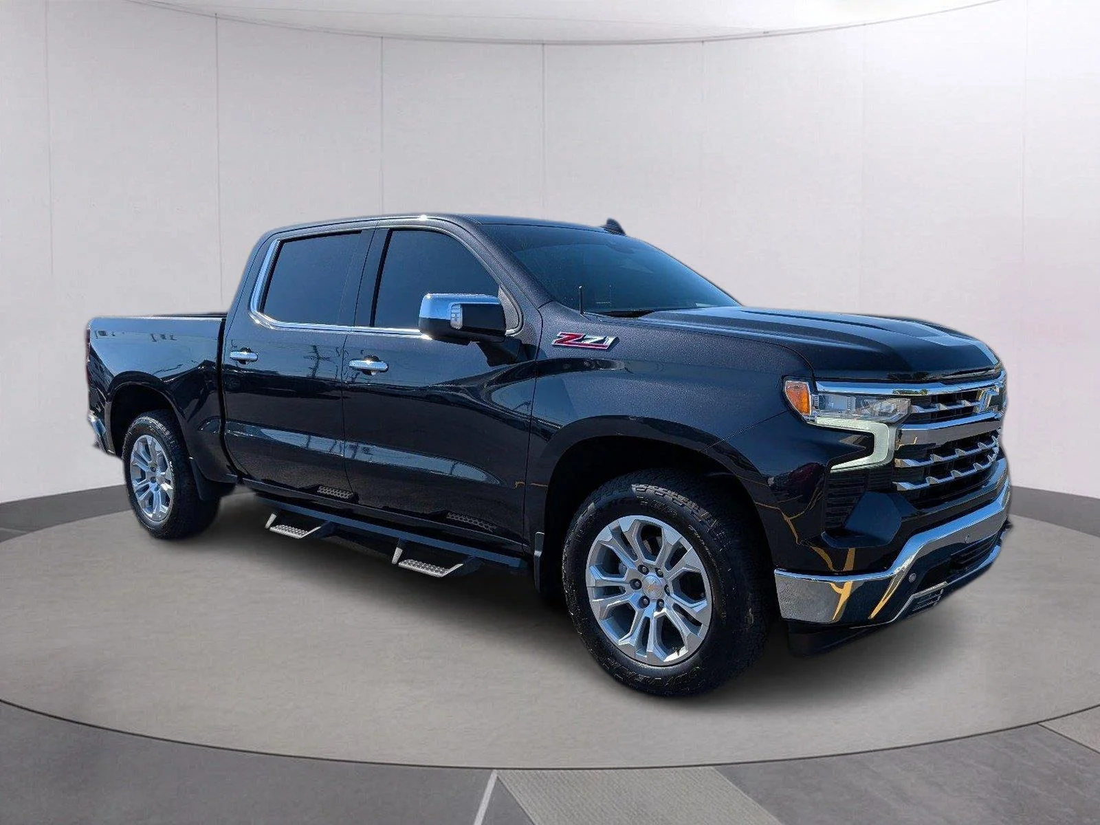 Used 2024 Dark Ash Metallic Chevrolet LTZ image 9