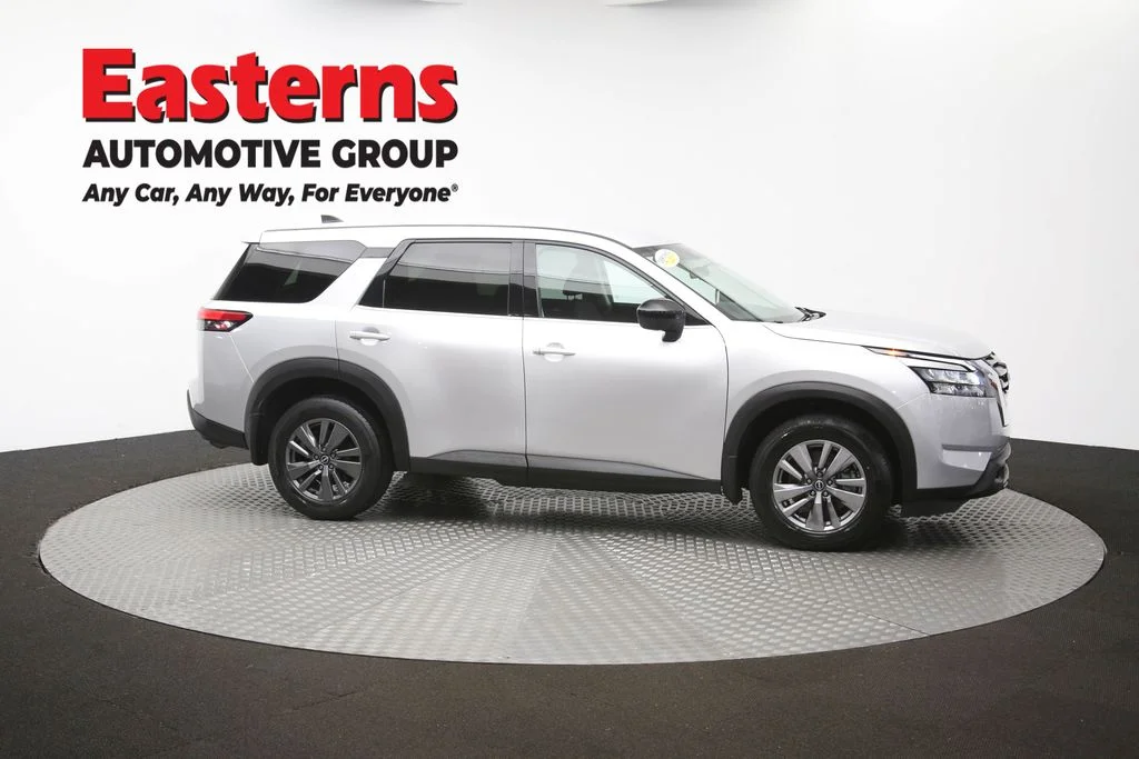 Used 2023 Silver Nissan S image 45