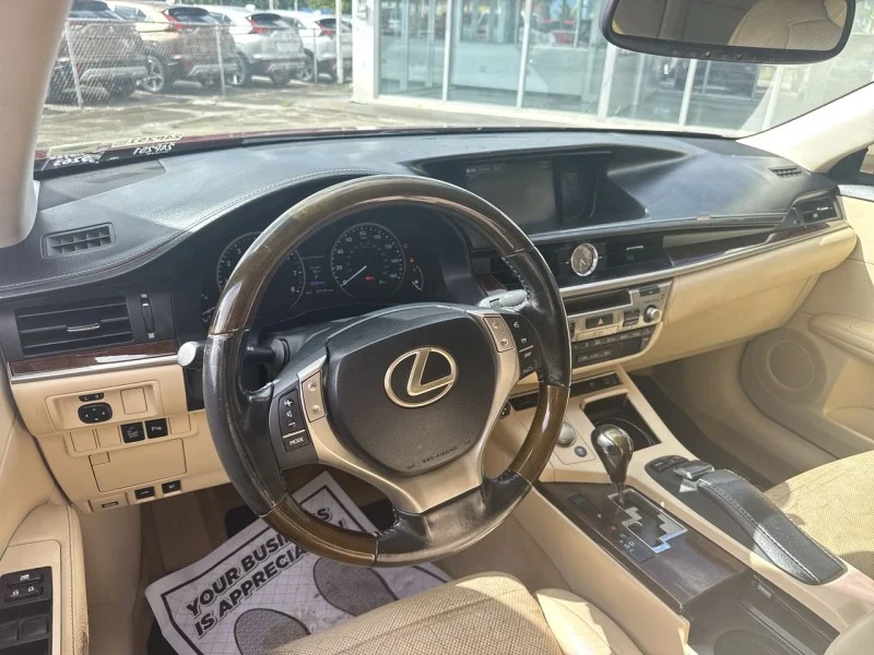 Used 2015 Red Lexus  image 19