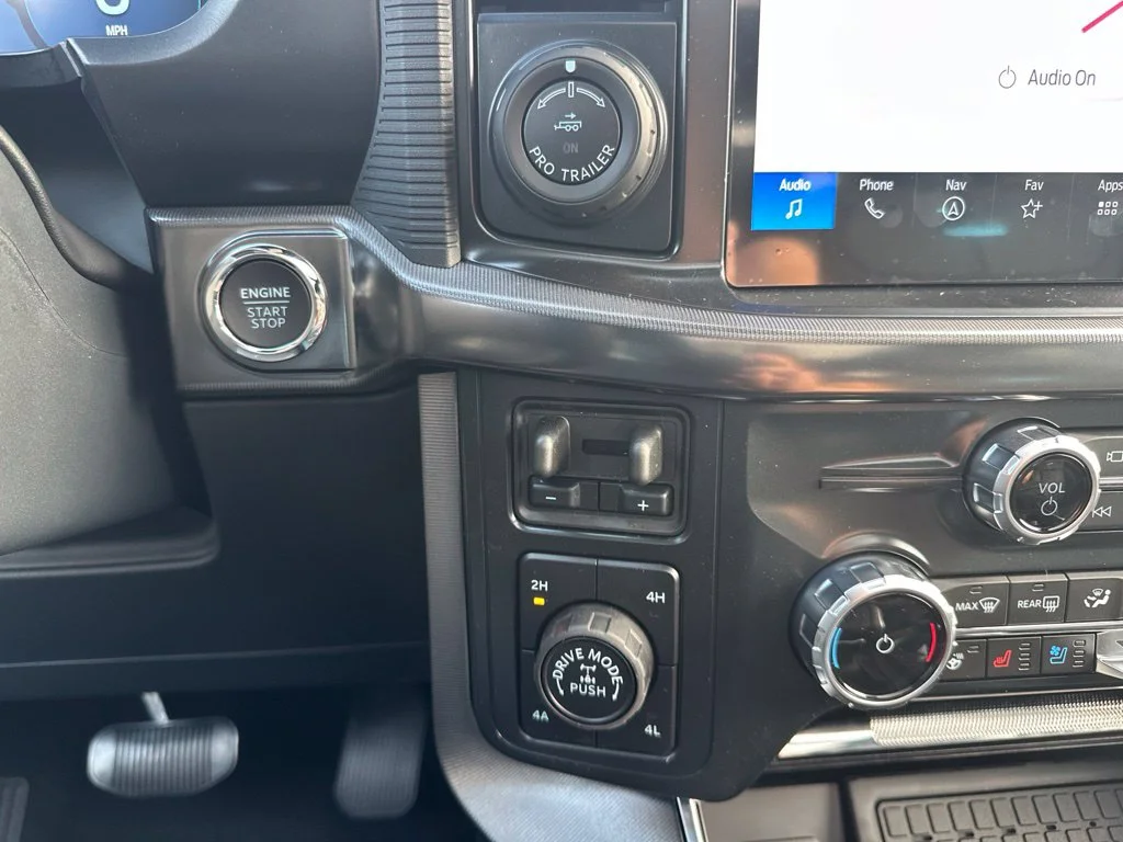 New 2026 Star White Metallic Tri-Coat Ford Platinum® image 19
