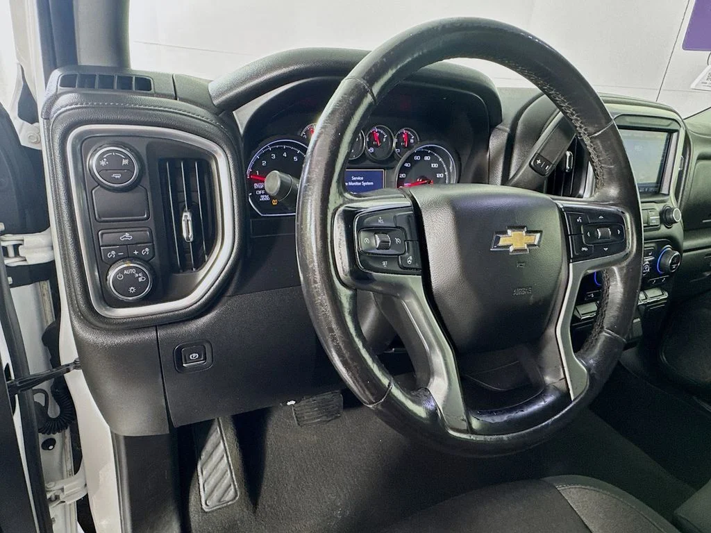 2019 Chevrolet Silverado 1500 LT - Photo 11