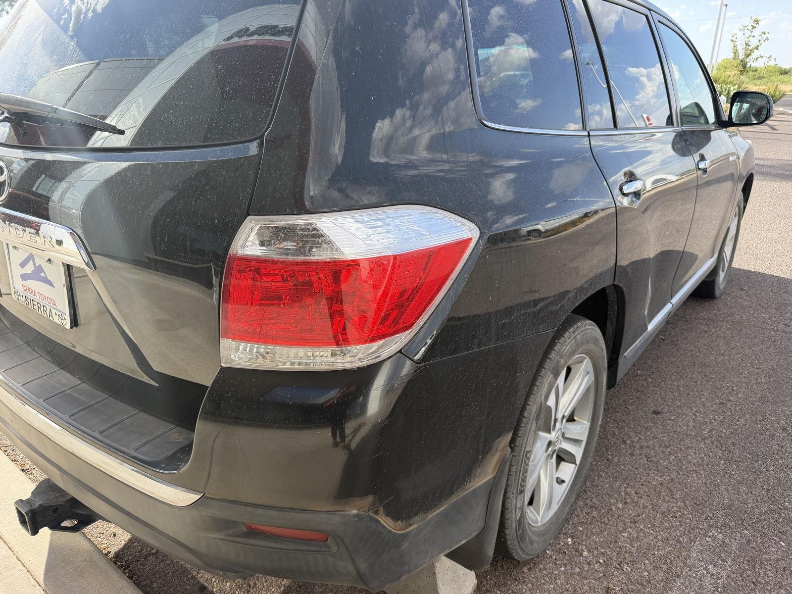 Used 2013 Black Toyota Limited image 12