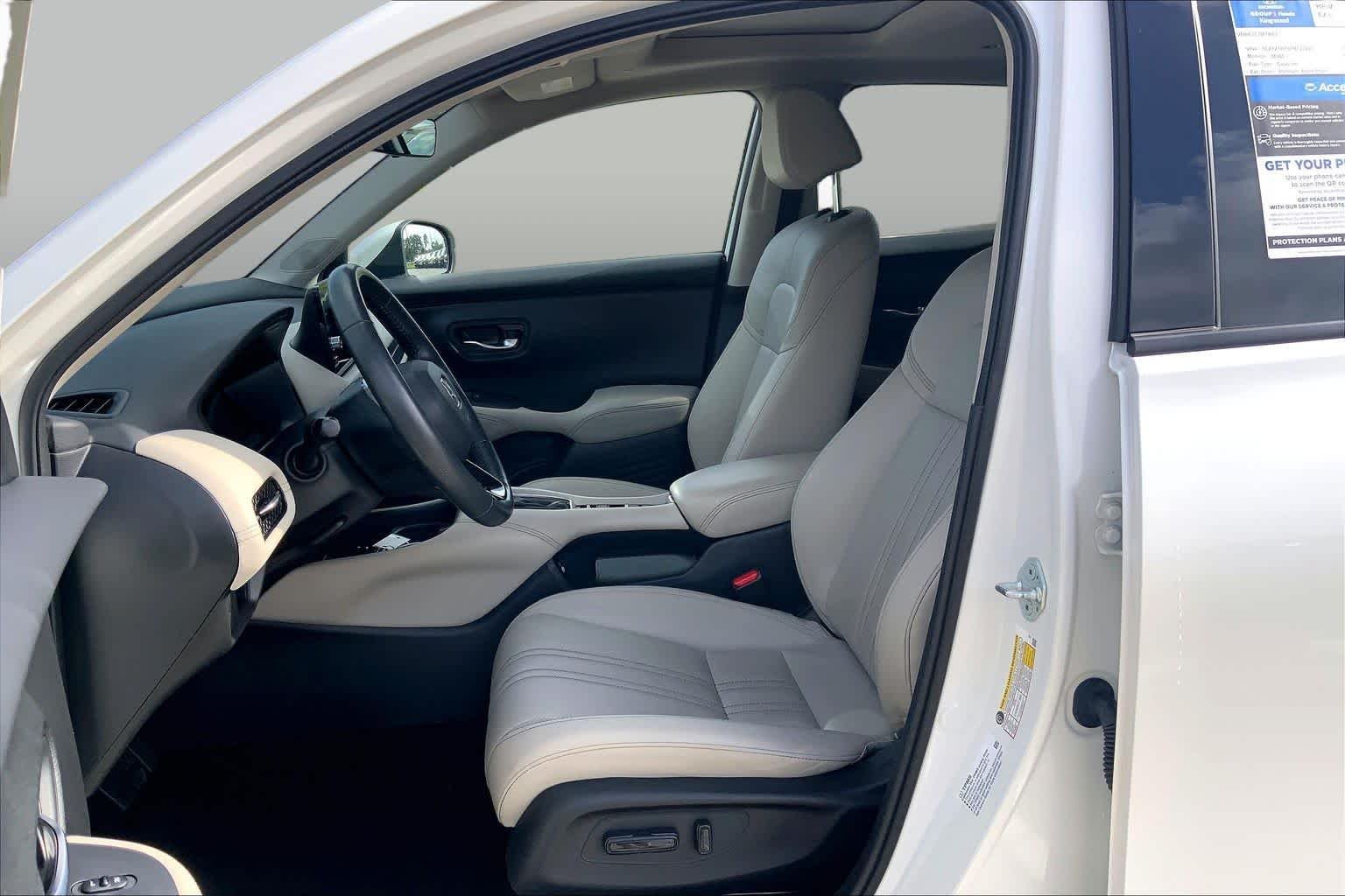 Used 2023 Platinum White Pearl Honda EX-L image 8