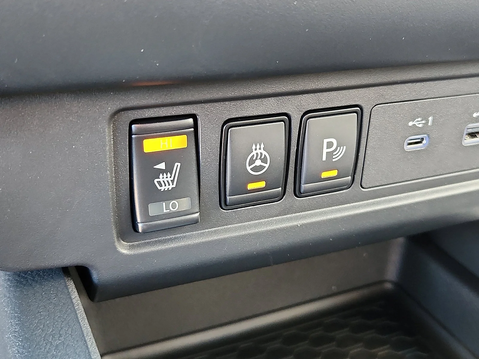 New 2026 Glacier White Nissan Crew Cab SV image 14