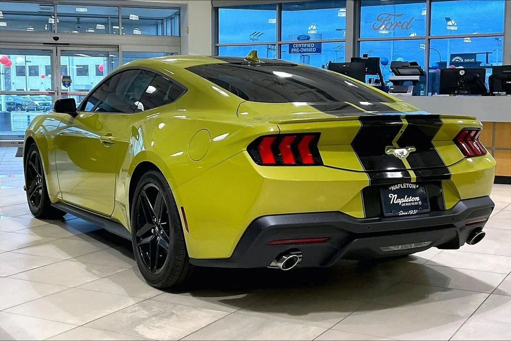 2025 Ford Mustang EcoBoost Premium Fastback - Photo 6